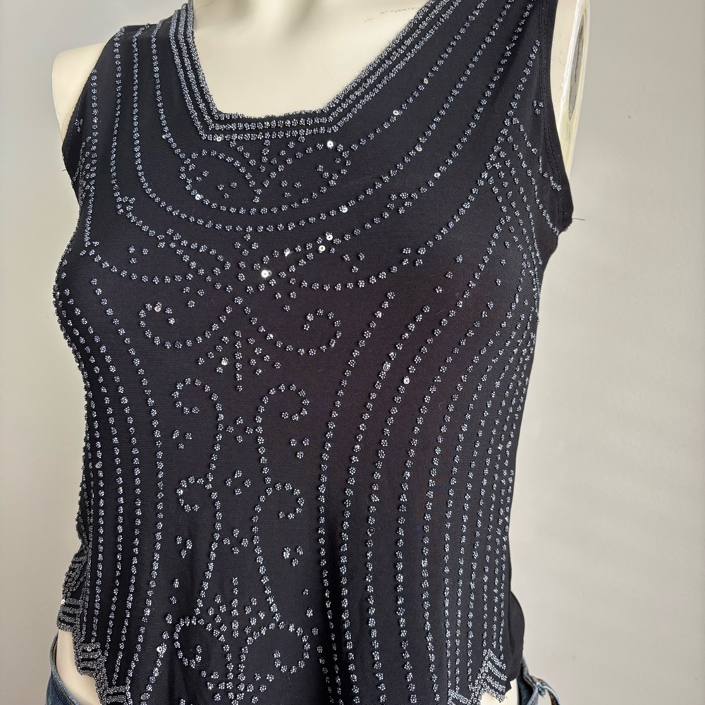 CB Established Elegant Black Sleeveless Top - Picture 2 of 6